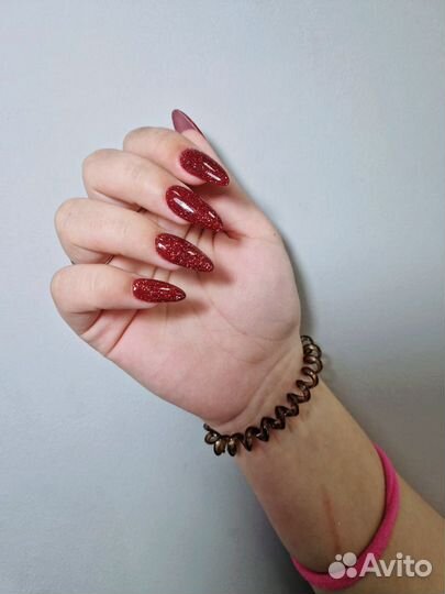 Маникюр, педикюр, наращивание ногтей