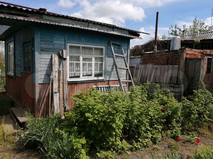 Дом 20 м² на участке 5,2 сот.