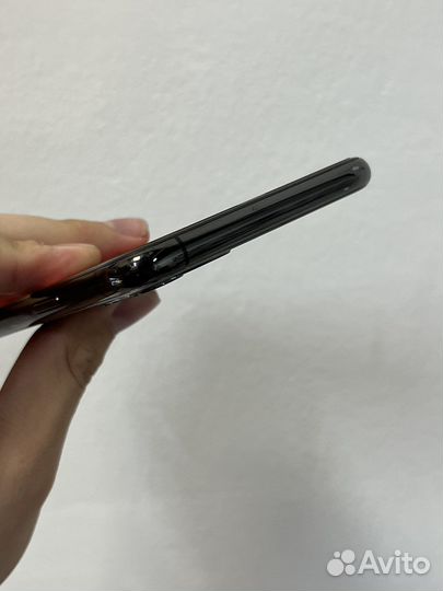 Телефон Apple iPhone 11 Pro Max