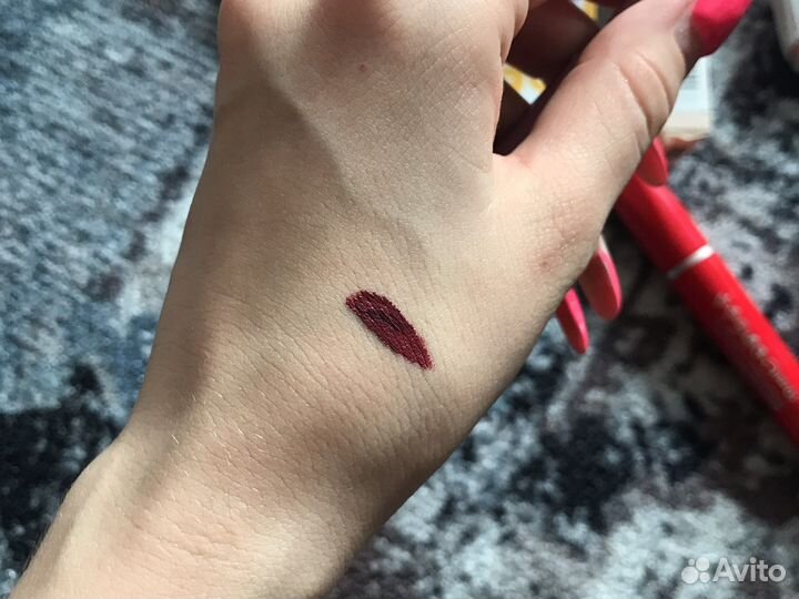 Помада матовая