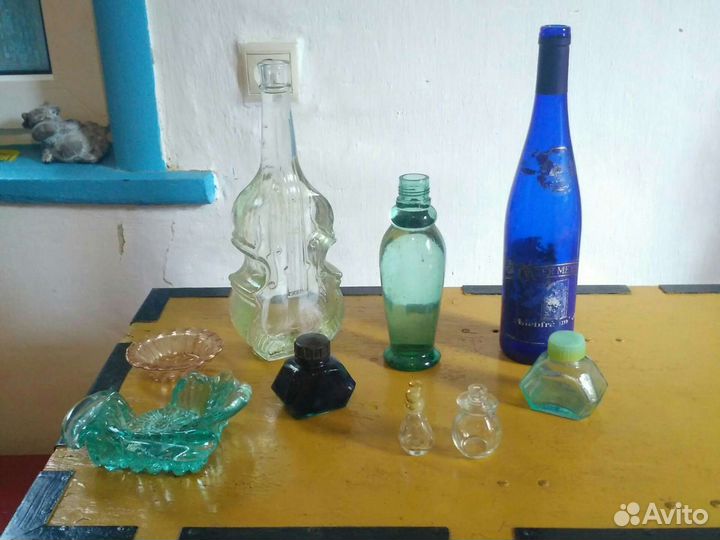 Стеклянные винтажные бутыльки и бутылки