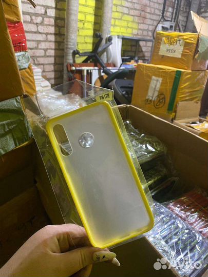 Чехлы на телефон