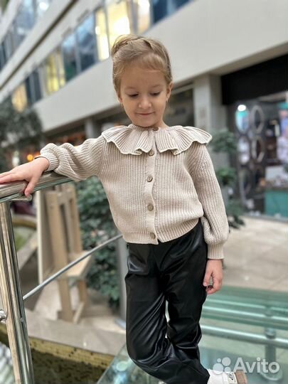 Вязаный жакет на девочку