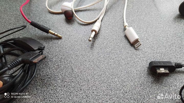 Наушники для телефона