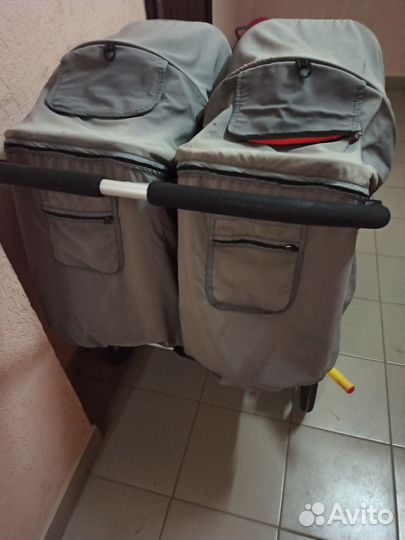 Коляска для двойни Bumbleride Indie Twin