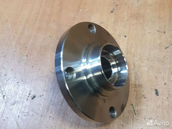 Ступица передняя audi 80 B3 1989-1991гг