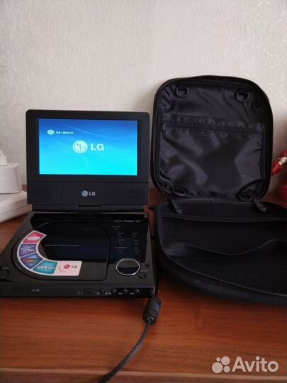 Портативный видеопроигрыватель LG