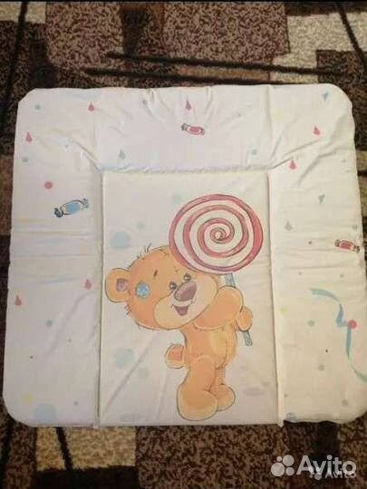 Матрасик на пеленальник и пеленка непромокаемые