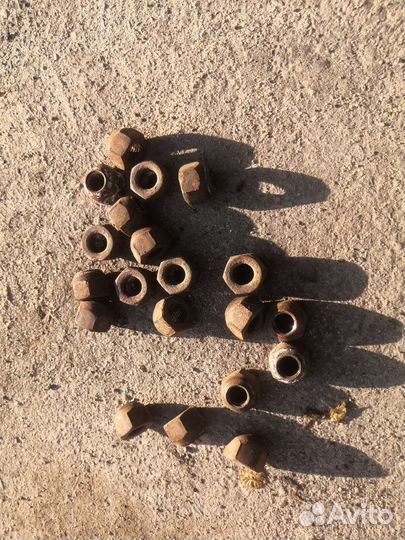 Гайки toyota 20шт