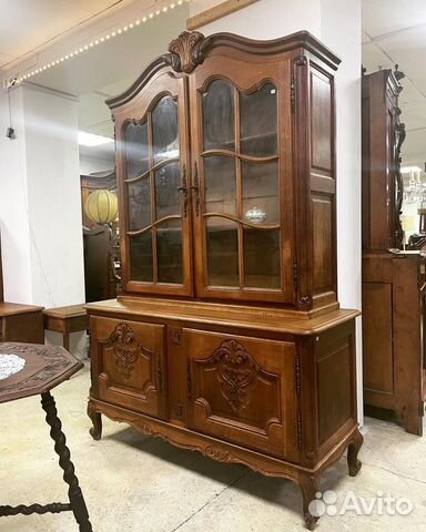 Буфеты и серванты старинные