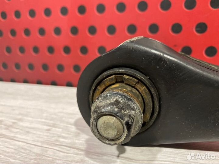 Рычаг задний правый Kia Proceed seurpj721 G4LH 1.5