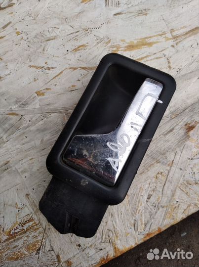 Ручка Ауди 80 б3 передняя левая внутренняя