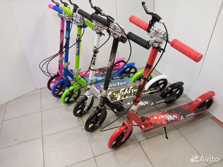 Самокат подростковый с ручным тормозом