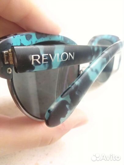 Солнцезащитные очки Revlon