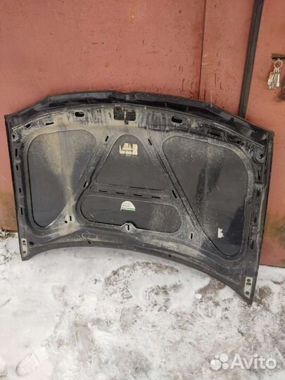 Капот vw golf 4