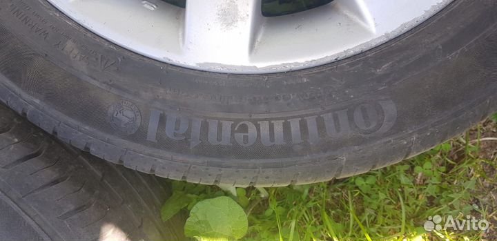 Continental ContiPremiumContact 2 215/55 R17 84W