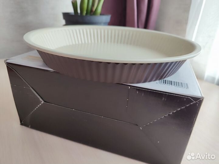 Форма для запекания круглая 28 см. Новая