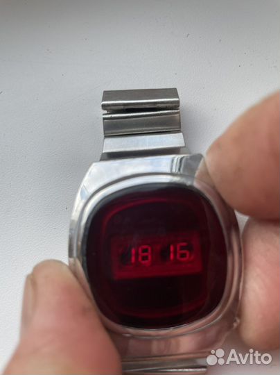 Часы электроника 1 иллюминатор СССР