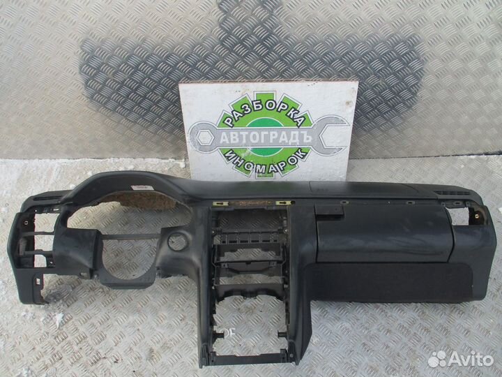 Торпедо Mercedes Benz W210 1999г