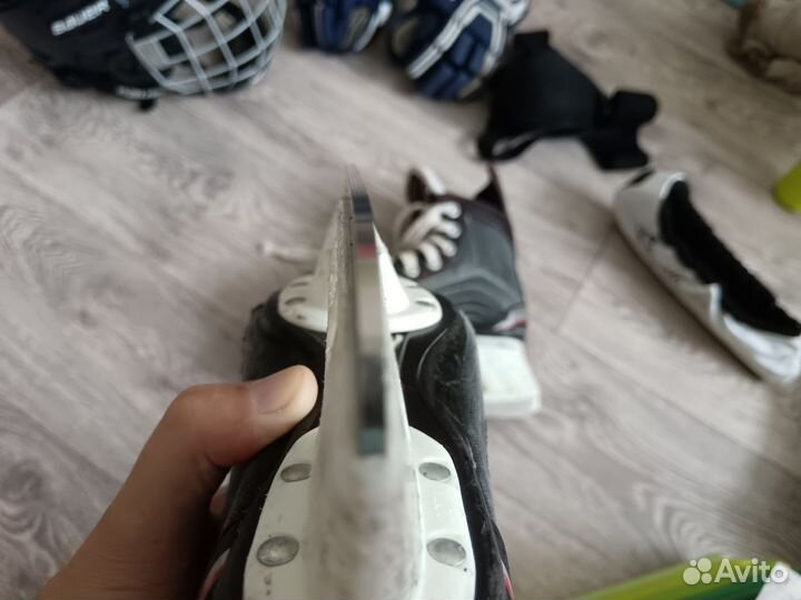 Хоккейные коньки bauer vapor x200