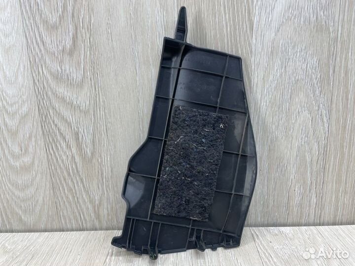 Накладка центральной консоли левая Toyota Corolla