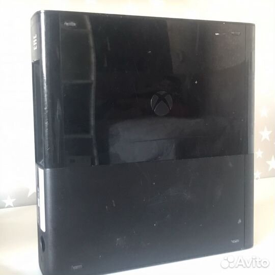 Xbox 360 E (500 GB) + kinect + 4 игры