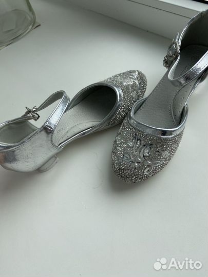 Туфли для девочки