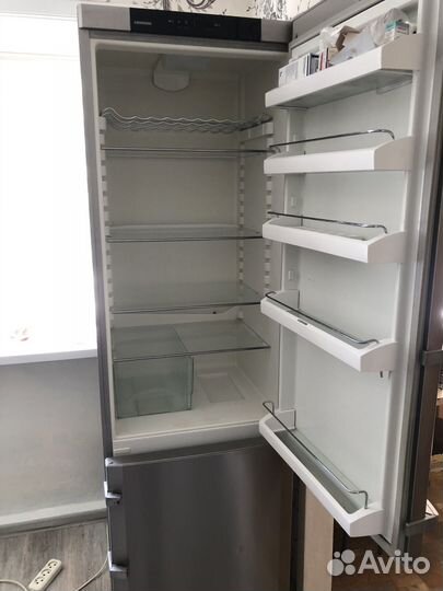 Холодильник бу требуеться ремонт