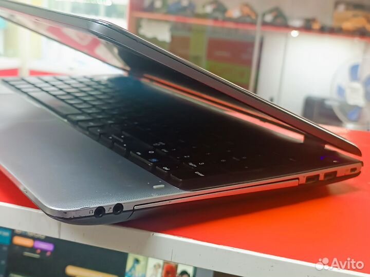 Ноутбук Samsung NP355V5C
