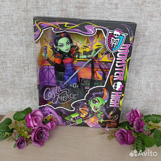 Кукла Монстер Хай Каста Фирс