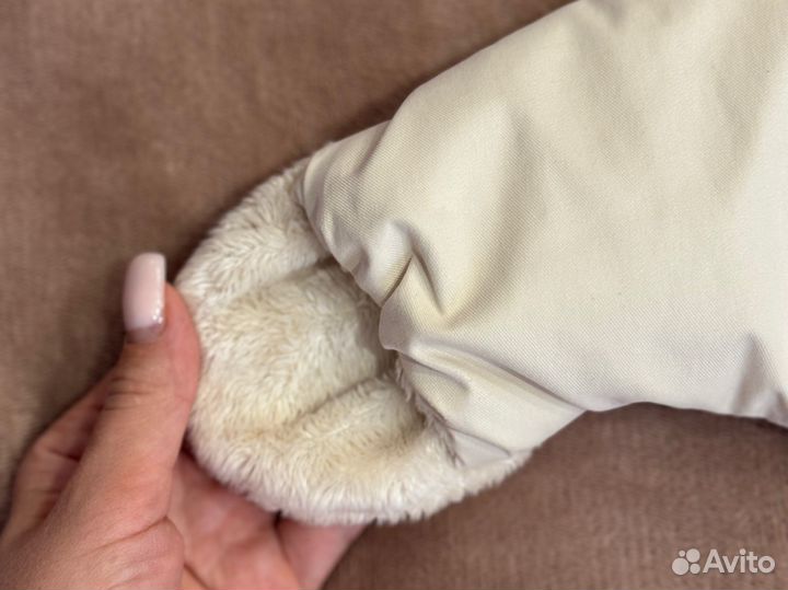 Демисезонный комбинезон для новорожденных