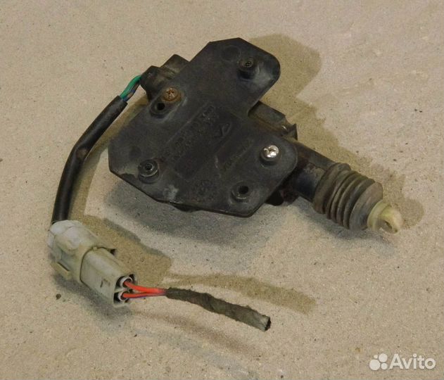 Активатор замка двери задней правой Chery Amulet