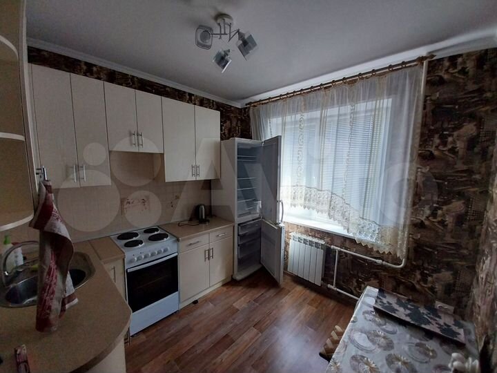 2-к. квартира, 54 м², 4/9 эт.