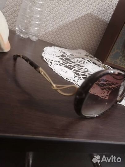 Солнцезащитные очки женские