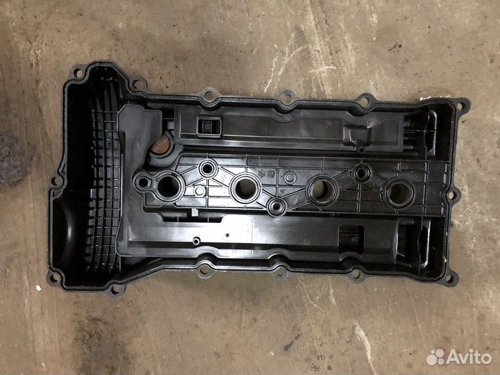 Крышка головки блока (клапанная)