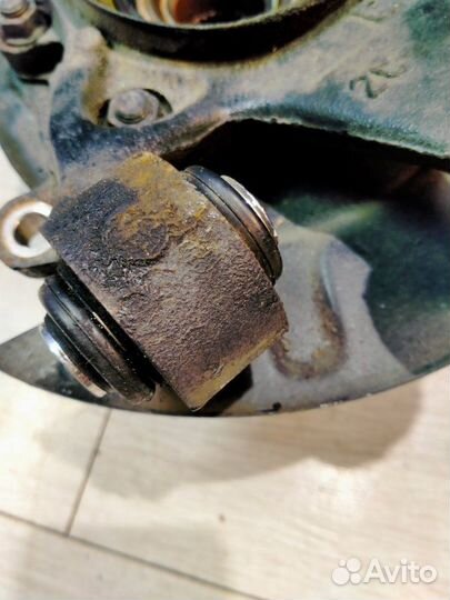 Ступица задняя левая Toyota Mark Ii GX100 1GFE