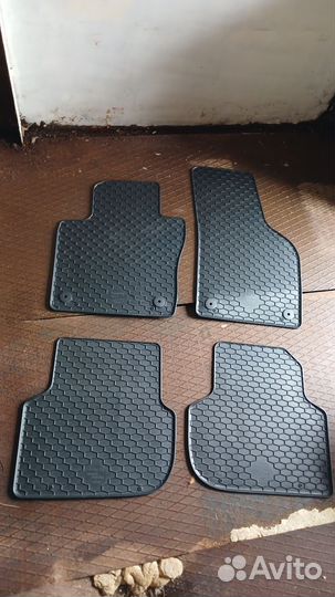 Volkswagen Jetta 6 комплект ковриков салона