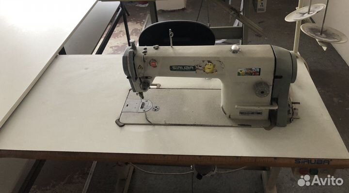 Продам прямострочную швейную машину Siruba