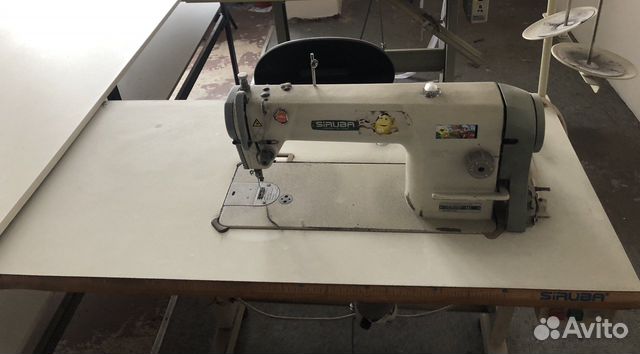 Продам прямострочную швейную машину Siruba
