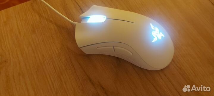 Razer deathadder essential. Игровая мышь белая