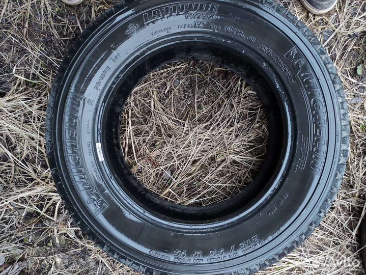 Michelin Latitude Cross 215/65 R16 98T