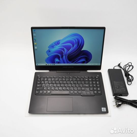 Honor Hunter v700 RTX 2060/i7-10750H/16GB/512GB