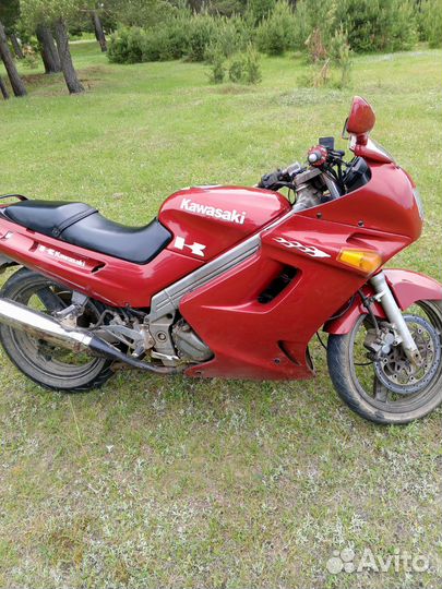 Продам мотоцикл ZZR 250