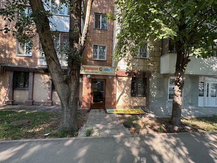 Офис на первой линии, 76 м²