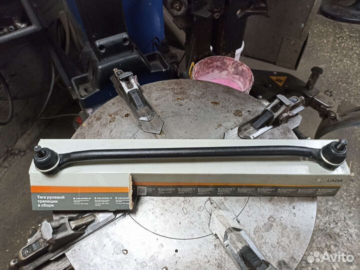 Тяга рулевой трапеции на ниву