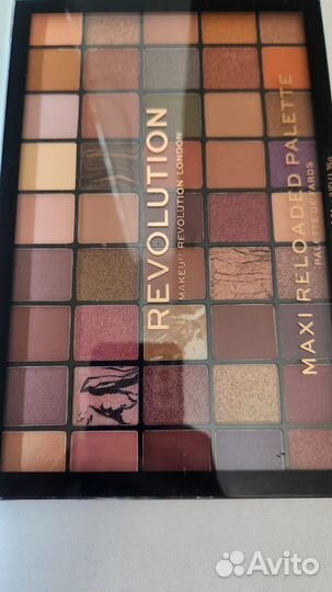 Палетка теней для век Makeup Revolution