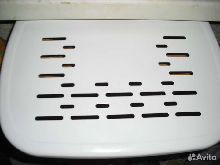 Полка металлическая настенная