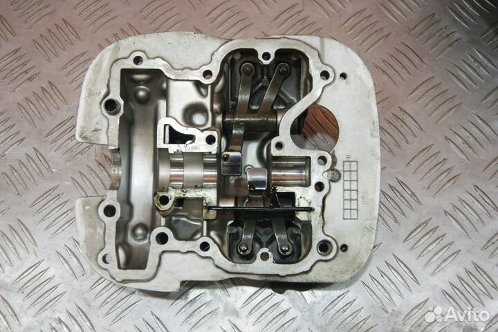 Головка задняя Suzuki Intruder 400