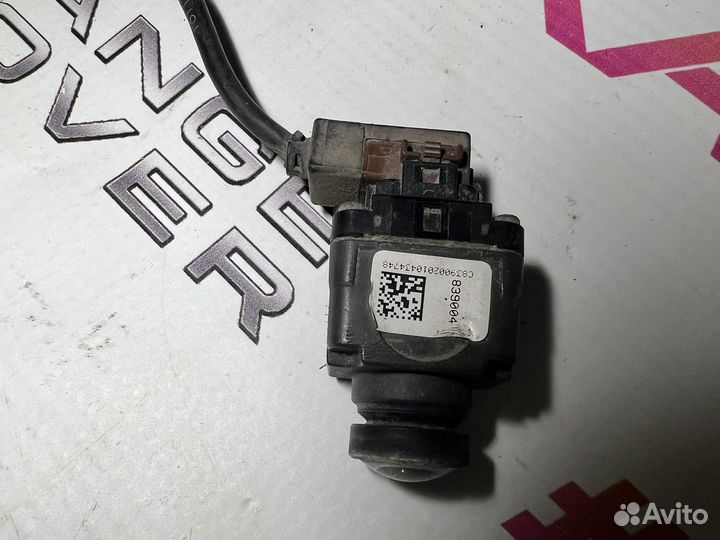 Камера правая в бампер Land Rover Discovery 4