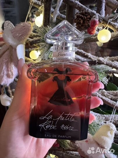 Guerlain la petite robe noire